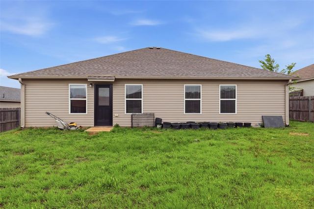 1200 Granite Lane, Noble, OK 73068