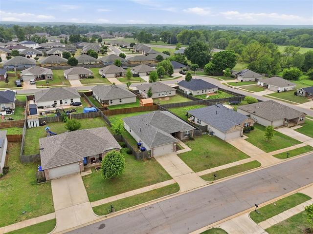 1200 Granite Lane, Noble, OK 73068
