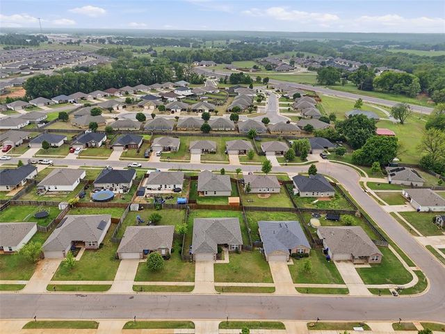 1200 Granite Lane, Noble, OK 73068