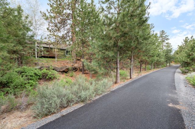 19452 Brookside Way, Bend, OR 97702