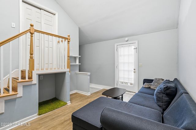 416 Roosevelt Avenue, Oakhurst, NJ 07755