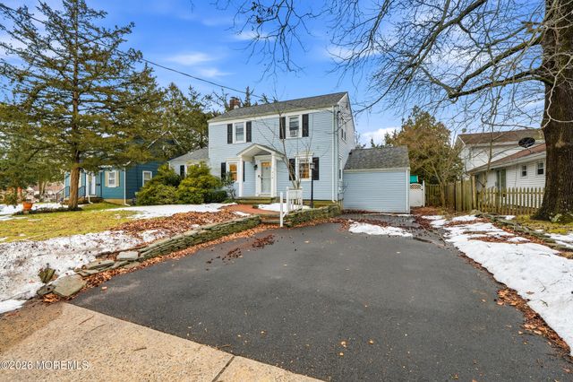 416 Roosevelt Avenue, Oakhurst, NJ 07755