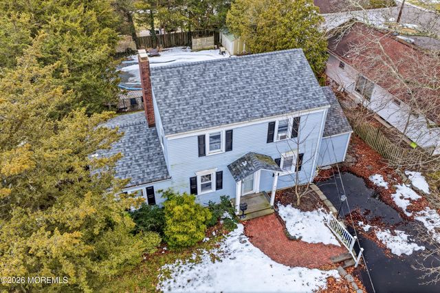 416 Roosevelt Avenue, Oakhurst, NJ 07755