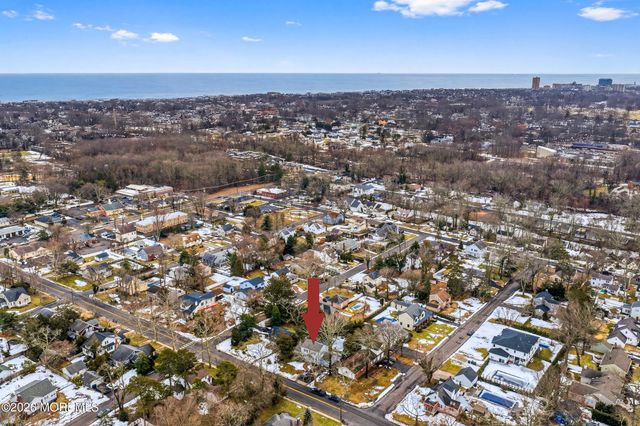 416 Roosevelt Avenue, Oakhurst, NJ 07755