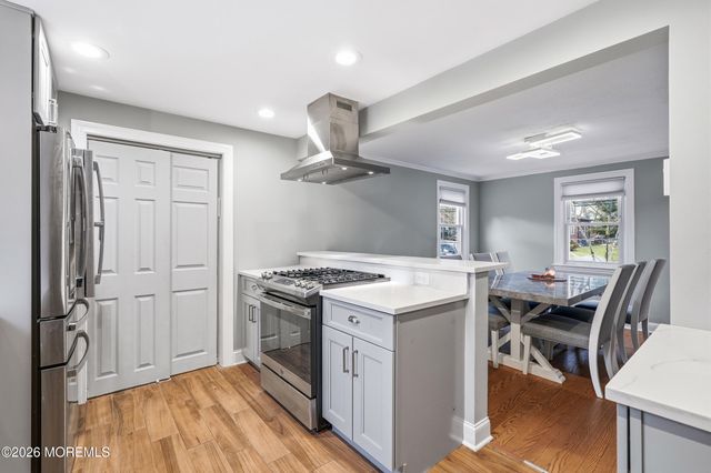 416 Roosevelt Avenue, Oakhurst, NJ 07755