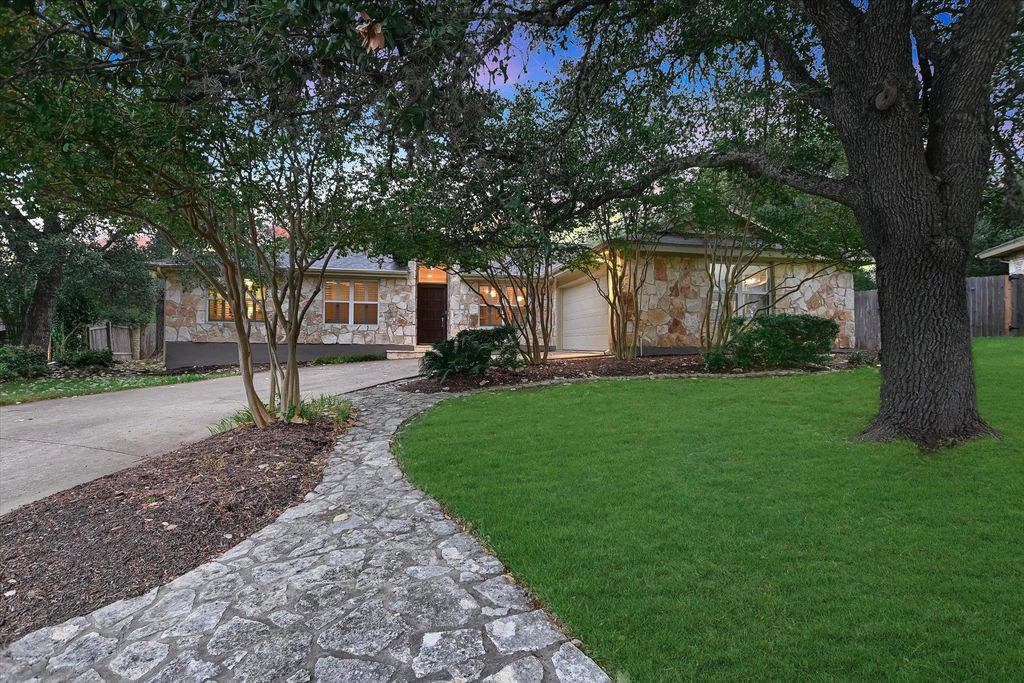 9902 Winding Oak CIR, Austin, TX 78750