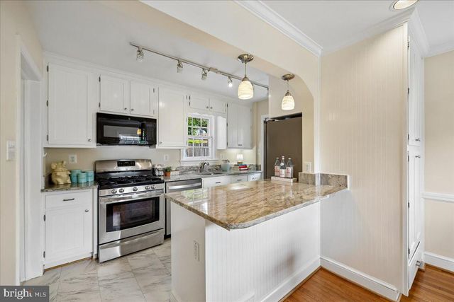 5805 ROOSEVELT ST, Bethesda, MD 20817