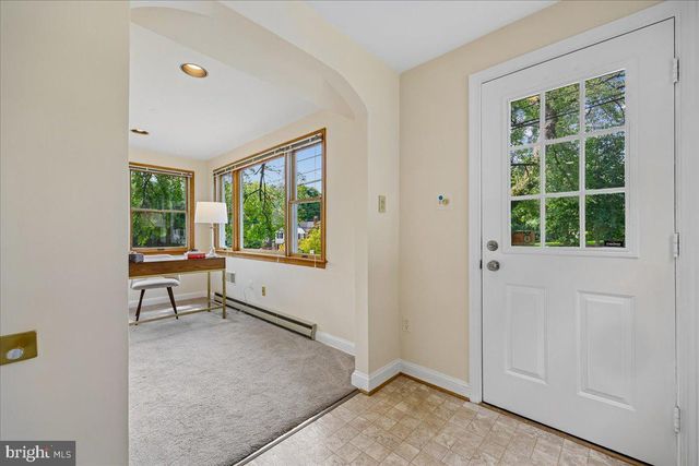 5805 ROOSEVELT ST, Bethesda, MD 20817