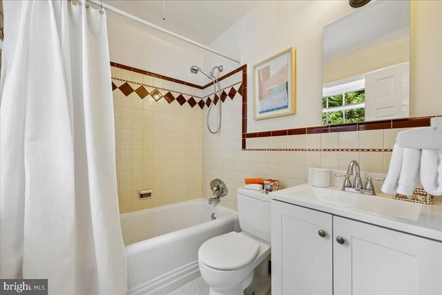5805 ROOSEVELT ST, Bethesda, MD 20817