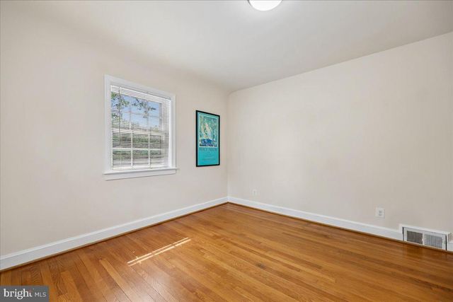 5805 ROOSEVELT ST, Bethesda, MD 20817