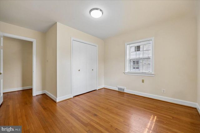 5805 ROOSEVELT ST, Bethesda, MD 20817