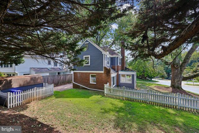 5805 ROOSEVELT ST, Bethesda, MD 20817