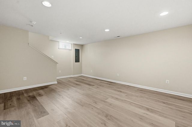 1621 RENAISSANCE DR, Essex, MD 21221