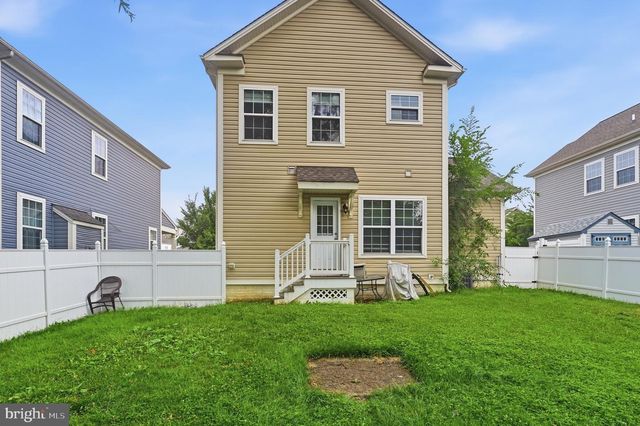 1621 RENAISSANCE DR, Essex, MD 21221