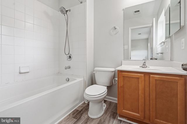 1621 RENAISSANCE DR, Essex, MD 21221