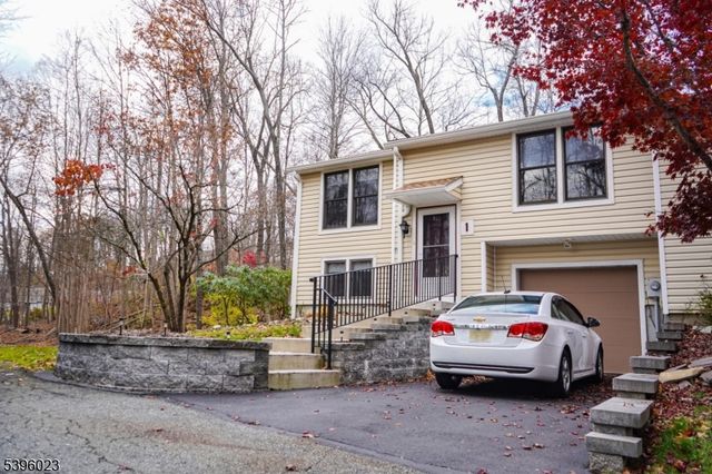 1 Pippin Ln, Hardyston Twp., NJ 07419