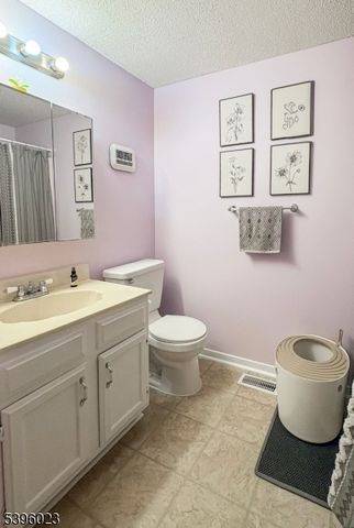 1 Pippin Ln, Hardyston Twp., NJ 07419