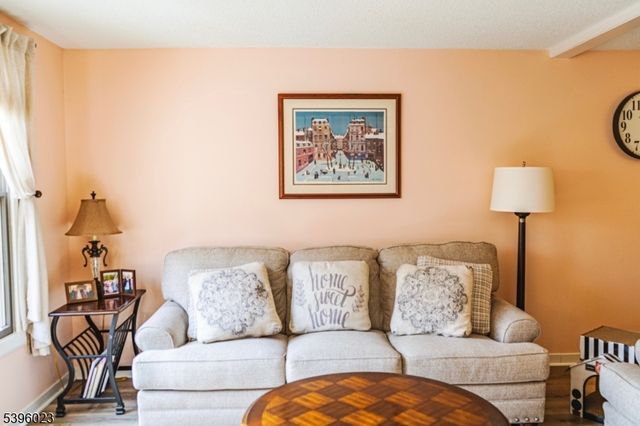 1 Pippin Ln, Hardyston Twp., NJ 07419