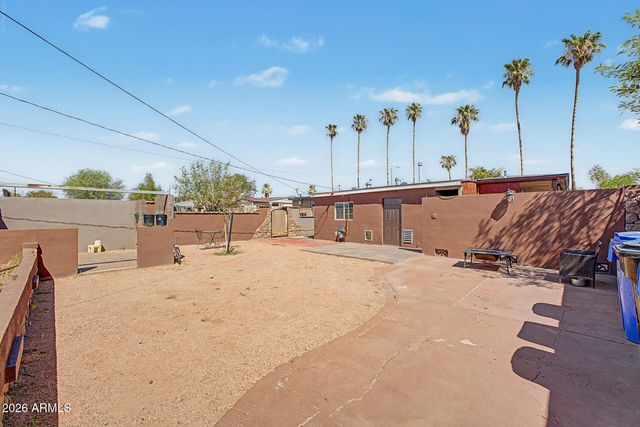 3021 W VILLA Street, Phoenix, AZ 85009