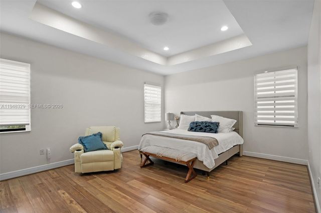 8658 NW 99th Path, Doral, FL 33178