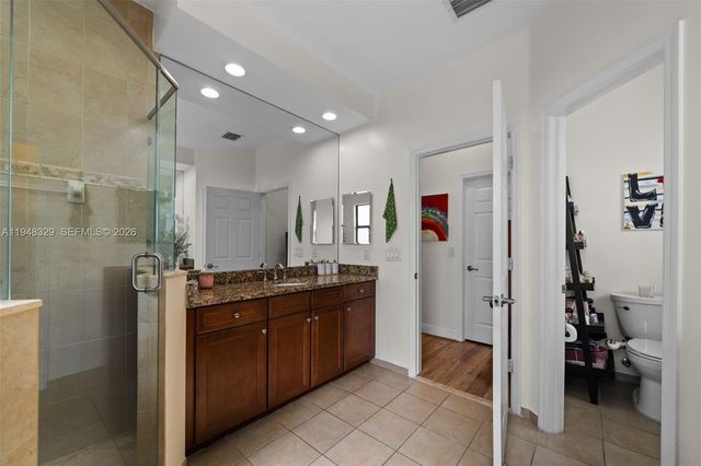 8658 NW 99th Path, Doral, FL 33178