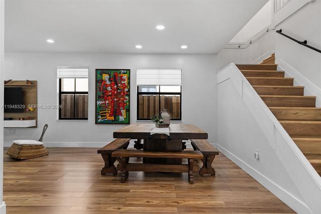 8658 NW 99th Path, Doral, FL 33178