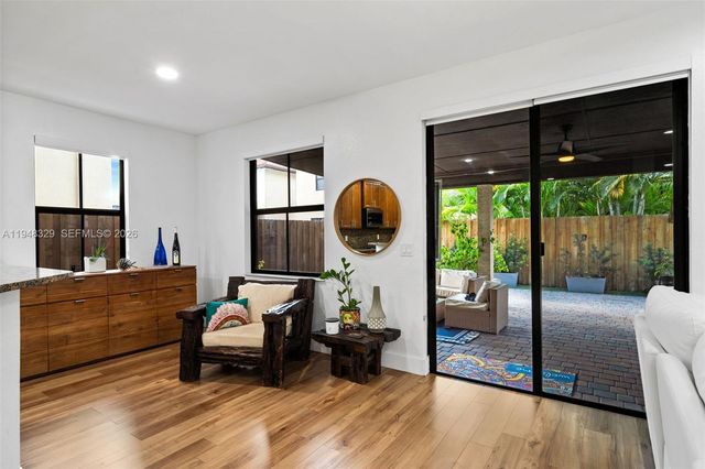 8658 NW 99th Path, Doral, FL 33178