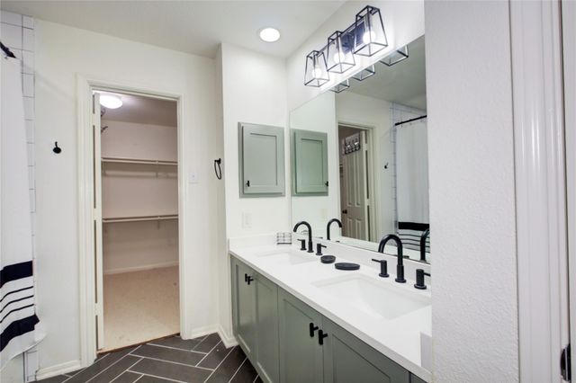 76 Scarlet Woods Court, The Woodlands, TX 77380