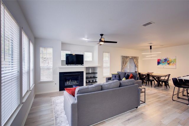 76 Scarlet Woods Court, The Woodlands, TX 77380