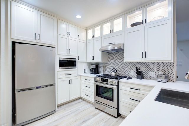 76 Scarlet Woods Court, The Woodlands, TX 77380