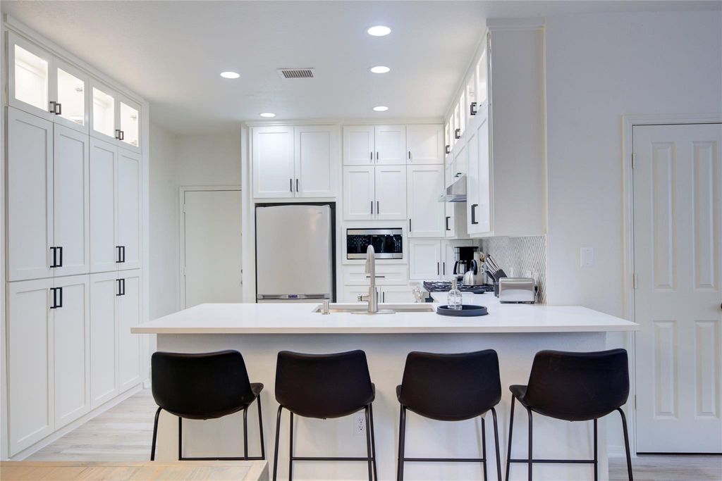 76 Scarlet Woods Court, The Woodlands, TX 77380