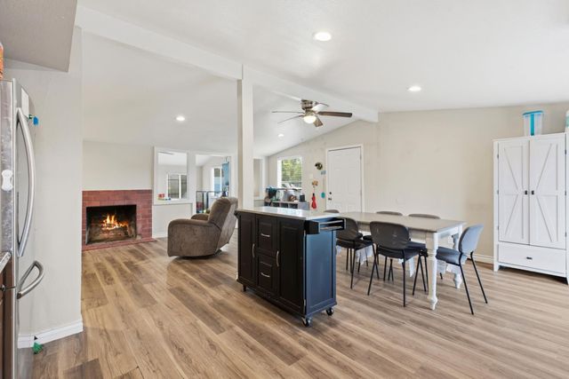 6024 N Alturas Ave, Stockton, CA 95207