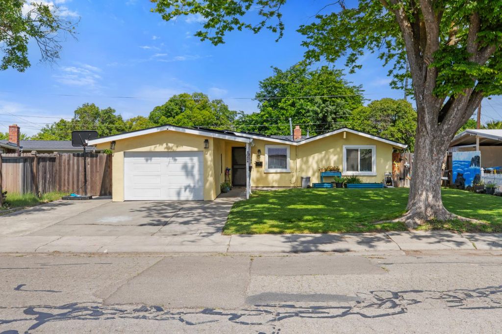 6024 N Alturas Ave, Stockton, CA 95207