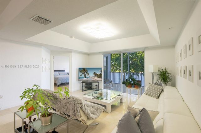 10700 NW 66th St 207, Doral, FL 33178