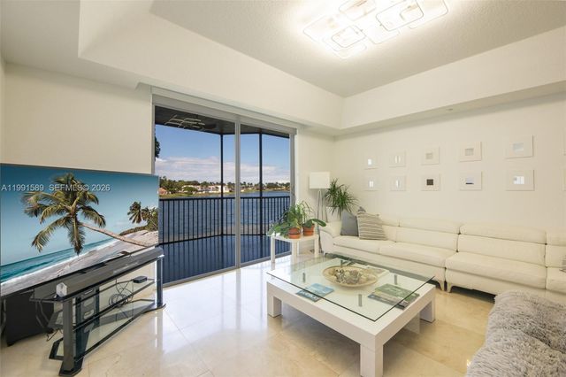 10700 NW 66th St 207, Doral, FL 33178