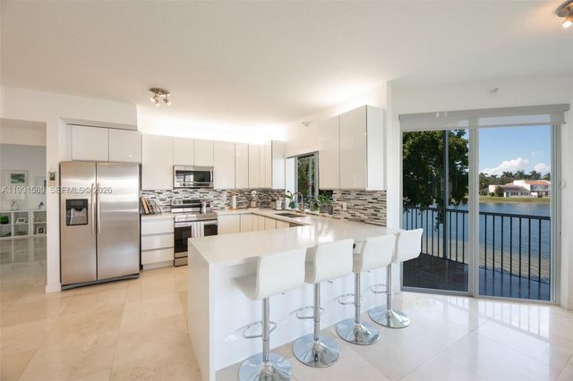 10700 NW 66th St 207, Doral, FL 33178