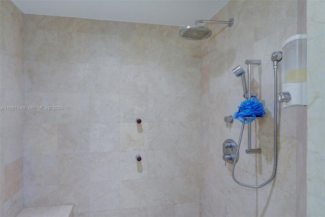 10700 NW 66th St 207, Doral, FL 33178