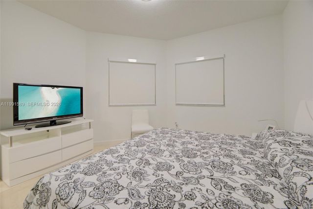 10700 NW 66th St 207, Doral, FL 33178