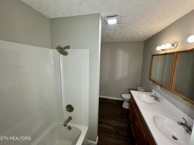 120 Audubon Rd, Oak Ridge, TN 37830