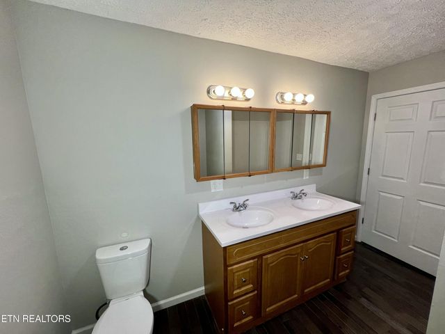 120 Audubon Rd, Oak Ridge, TN 37830