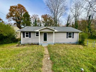 120 Audubon Rd, Oak Ridge, TN 37830