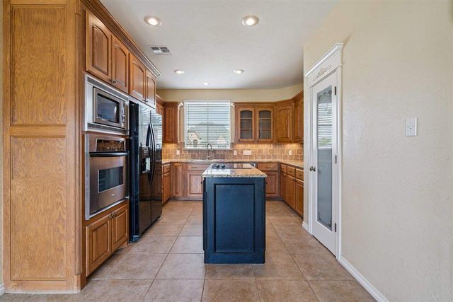 1382 NW Stillwater Trail, Lawton, OK 73507