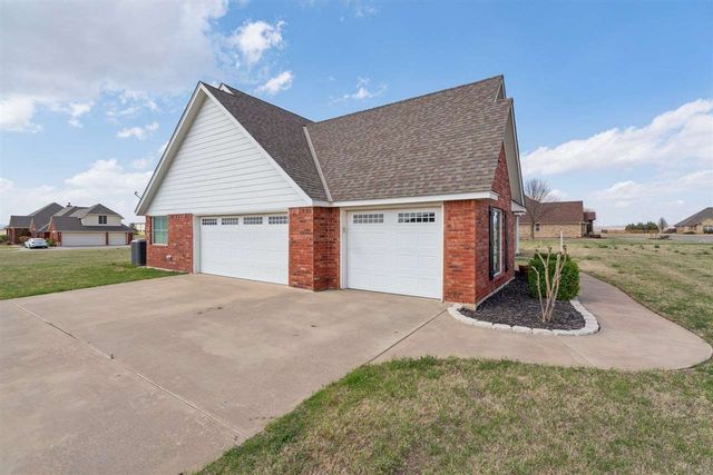 1382 NW Stillwater Trail, Lawton, OK 73507