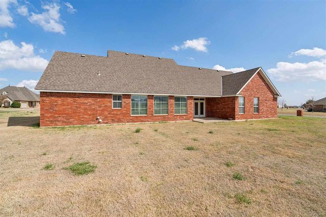 1382 NW Stillwater Trail, Lawton, OK 73507
