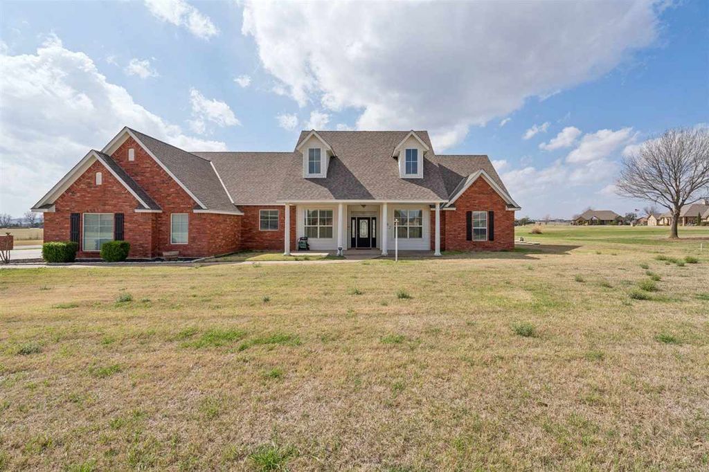 1382 NW Stillwater Trail, Lawton, OK 73507