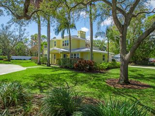 2155 Vero Beach Avenue, Vero Beach, FL 32960