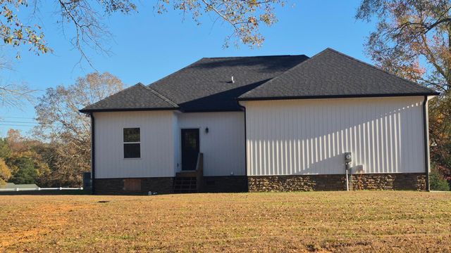 110 Hess Drive, Bridgeport, AL 35740