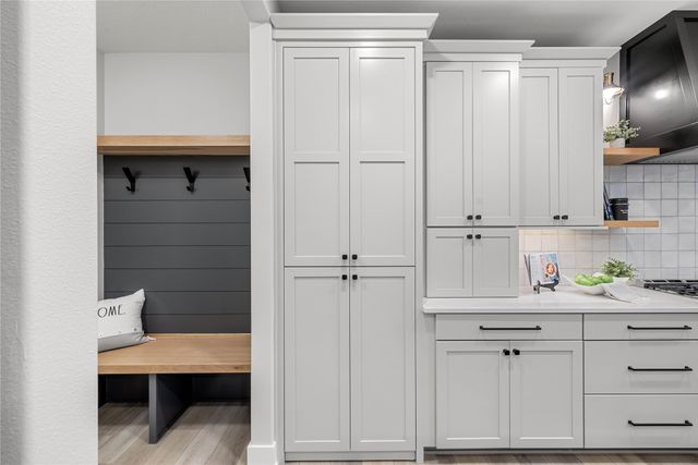 9822 Watermeadow Circle, Johnston, IA 50131