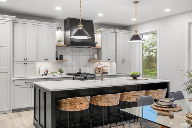 9822 Watermeadow Circle, Johnston, IA 50131