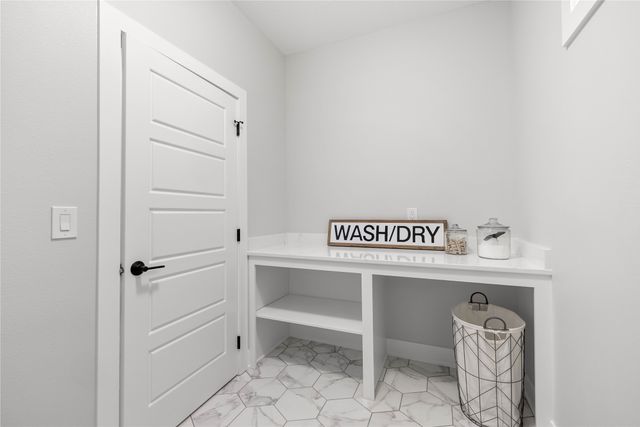 9822 Watermeadow Circle, Johnston, IA 50131